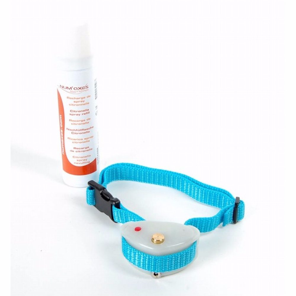 Canicalm Spray | Anti-Bell-Halsband - weiß - Zitrone.
 
 
 
Bellenerkennung
CanicalmSpray wird mit einem Mikrofon aktiviert.
 
 
Batterie und Aufladen
Das Canicalm Spray Halsband wird mit einer austauschbaren Lithium 3,6V Batterie geladen.
 
 
Wasserdichtigkeit