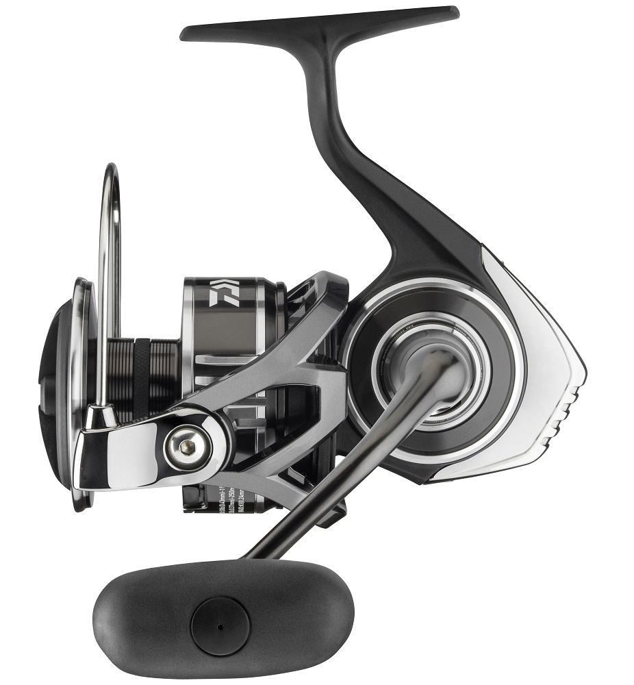 Daiwa navijak bg mq 10000 h.
 Brzdná síla: 2500/3000: 10kg, 4000-6000: 12kg, 8000/10000: 15kg, 20000: 20kg 
   
 Monocoque® hliníkové tělo ► 6 kuličkových ložisek ► Silné převody TOUGH DIGIGEAR® ► Brzdný systém ATD™ ► Karbonové brzdné disky ► Anti-reverzní systém Infinite® ► Křížové navíjení vlasce Cross Wrap® ► Hliníková cívka pro daleké náhozy ABS® ► Soustružená hliníková rukojeť ► Rukojeť Hi-Grip ► Rolnička Twist Buster® II ► Od velikosti 6000 manuální překlapeč