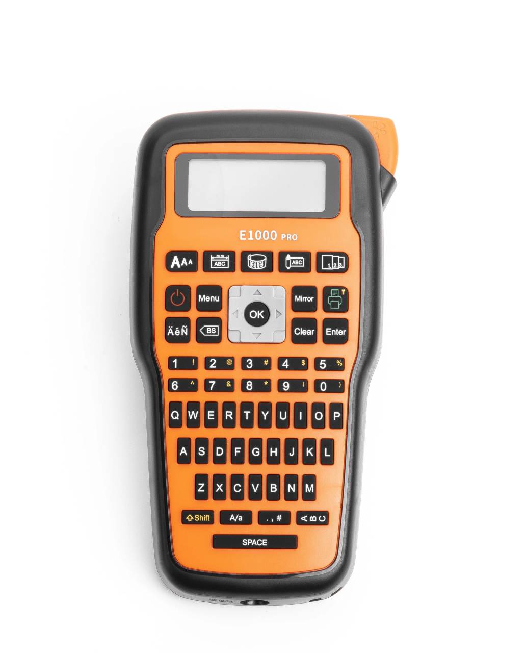 PONY E1000 PRO štítkovač.
Tlač pomocou termotransferovej technológie
Disponuje displejom a klávesnicou s multifunkčným tlačidlom
Vhodná pre priemyselné značenie
Dokáže automaticky utiahnuť kazetu s páskou, aby nedošlo k uvoľneniu počas manipulácie v teréne
Obsahuje funkciu ukladania posledného dizajnu štítku do pamäte
Je možné napájať pomocou batérií ale aj pomocou sieťového adaptéra
Rozlíšenie tlače - 180 dpi
Rýchlosť tlače - 20 mm/s
Ručný odstrih pásky
Podporuje 22 jazykov
Umožňuje tlač až na 4 riadky
Potlačí pásky šírky 3.5mm, 6mm, 9mm až 12mm