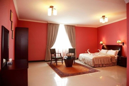 Spojené arabské emiráty Ajman Crown Palace 5 dňový pobyt Raňajky Letecky Letisko: Praha November 2025 (29/11/25- 3/12/25)