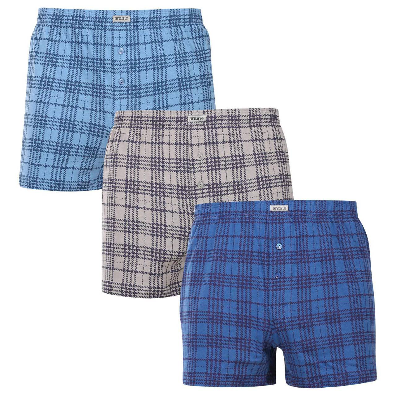 3PACK Boxer da uomo Andrie multicolore (PS 5859) XXL.
Aggiungete un pezzo comodo ed elegante al vostro guardaroba.
Materiale pregiato per un comfort che dura tutto il giorno
I pantaloncini Andrie sono realizzati in 100% cotone, che offre morbidezza e traspirabilità.
Design elegante e vestibilità comoda
I pantaloncini sono caratterizzati da motivi sottili in diversi colori che aggiungono un look moderno e originale al vostro guardaroba.
Perché prendere i pantaloncini Andrie?

Materiale 100% cotone per garantire morbidezza e comfort.


Classica vestibilità ampia per il massimo comfort.


Un designaccattivante, adatto a ogni occasione.

Andrie offre biancheria intima ceca per uomini che sanno cosa vogliono
I pantaloncini da uomo Andrie si distinguono per la piacevolezza dei materiali e la qualità della lavorazione.
Come prendersi cura dei pantaloncini di Andria
Seguite questi semplici passaggi per mantenere la qualità e il comfort dei vostri pantaloncini:

Lavanderia: Lavare a una temperatura massima di 40 °C con detergenti delicati per mantenere il materiale morbido e i disegni intensi.


Asciugatura: Non asciugare i pantaloncini nell'asciugatrice, si consiglia di lasciarli asciugare all'aria.


Stiratura: Per ottenere un aspetto liscio, è possibile stirare i pantaloncini a bassa temperatura.

Suggerimento: Diventate esperti di manutenzione della lingerie con i consigli del nostro articolo e date ai vostri capi preferiti la cura che meritano.