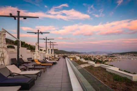 Chorvátsko Trogir Ola (Seget Donji) 9 dňový pobyt Polpenzia Letecky Letisko: Praha October 2025 (31/10/25- 8/11/25)