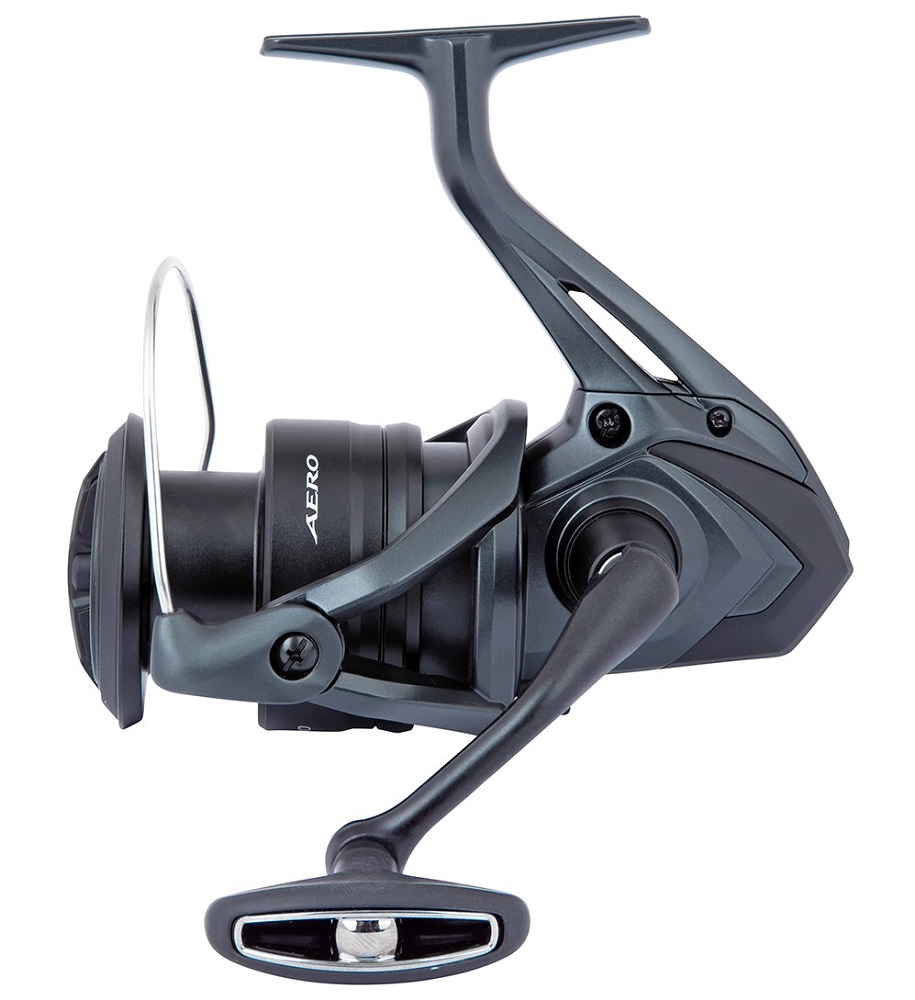 Shimano navijak aero c3000.
 Prevodovka HAGANE, X-SHIP a tichý pohon pre mimoriadne hladký výkon Ľahké telo XT-7 G-Free pre lepšie vyváženie Za studena kovaná hliníková cievka AR-C Moderný decentný vzhľad sa dokonale hodí ku všetkým prútom Aero Ľahko použiteľný okrúhly kovový klip na vlasec