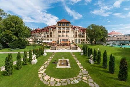 Slovensko Západné Slovensko Thermia Palace Ensana Health Spa 8 dňový pobyt Polpenzia Vlastná November 2025 (19/11/25-26/11/25)