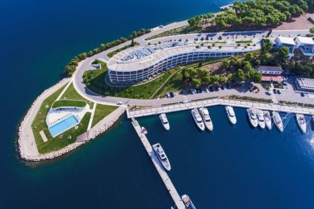 Chorvátsko Šibenik D Resort 6 dňový pobyt Raňajky Vlastná October 2025 ( 4/10/25- 9/10/25)