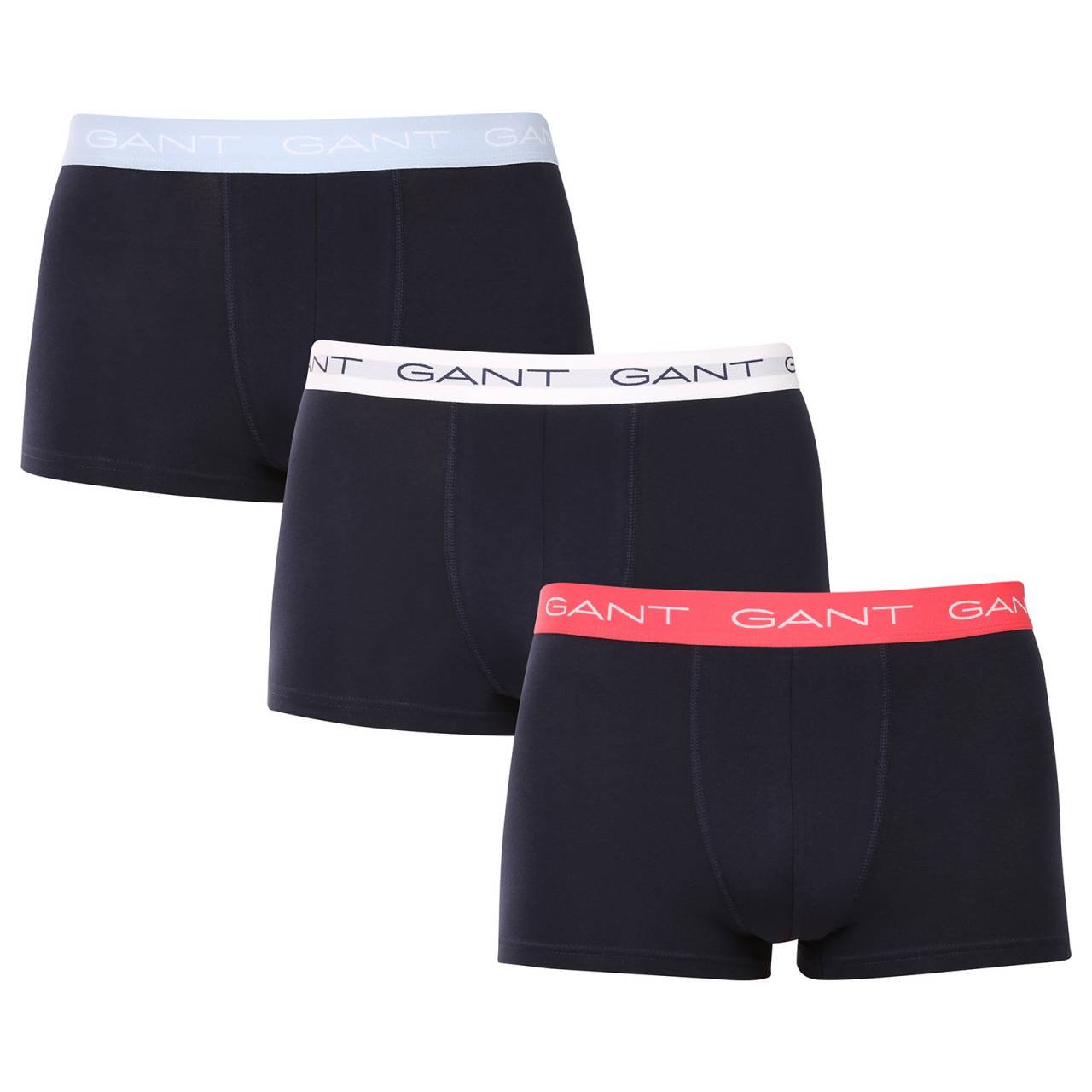 3PACK pánske boxerky Gant viacfarebné (902523003-648) XL, trenky.
Stavte na pohodlie a nadčasový vzhľad s pánskymi boxerkami GANT v nadčasovej farebnej kombinácii.
Prvotriedny materiál pre každodenné pohodlie
Boxerky sú vyrobené z kvalitnej zmesi bavlny a elastanu.
Moderný dizajn do práce aj na večerné rande
Jednoduchý dizajn dopĺňa vytkávaná guma v páse s logom GANT, ktorý je mäkký a netlačí.
Prečo by ste určite mali vyskúšať boxerky GANT

Kvalitný materiál a pohodlný strih:Mäkká bavlna s elastanom zaručuje pohodlie a skvelý strih.
Štýlový minimalistický dizajn: Klasické farebné prevedenie a vyšívané elastické logo pôsobia elegantne a moderne.
Univerzálnosť: Ideálne na každodenné nosenie, do práce, na šport aj na voľný čas.

Spodná bielizeň GANT pre štýlových mužov
Od roku 1949 je značka GANT synonymom precízneho remeselného spracovania a kvalitných materiálov.
Ako sa starať o pánske boxerky GANT
Aby vám spodná bielizeň dlho vydržala v skvelom stave, odporúčame dodržiavať tieto tipy.

Perte: Per ich pri maximálnej teplote 40 °C.
Sušenie: Boxerky môžeš sušiť v sušičke - odporúčame nastaviť šetrný program na nižšiu teplotu.
Žehlenie: Ak je to potrebné, môžeš ich žehliť na nízku teplotu, ideálne naruby.

Tip: Nájsť ten správny kus spodnej bielizne, ktorý vám dokonale padne, môže byť náročné.