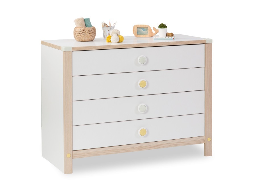 Detská zásuvková komoda beatrice - dub svetlý/biela.

 

Prinášame vám komodu Beatrice, ktorá sa bude skvele vynímať najmä v detskej izbe a poskytne vám toľko potrebný úložný priestor.

 

Rohy komody Beatrice sú vybavené ochrannými lištami, ktoré zvyšujú bezpečnosť nábytku.

 

Všetok nábytok patriaci do kolekcie Beatrice nájdete nižšie v súvisiacich produktoch.