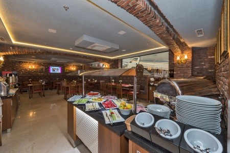 Turecko Istanbul Aprilis Gold 4 dňový pobyt Raňajky Letecky Letisko: Budapešť July 2026 (13/07/26-16/07/26)