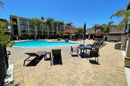 USA California Doubletree By Hilton Buena Park 15 dňový pobyt Raňajky Letecky Letisko: Praha October 2025 (28/10/25-11/11/25)