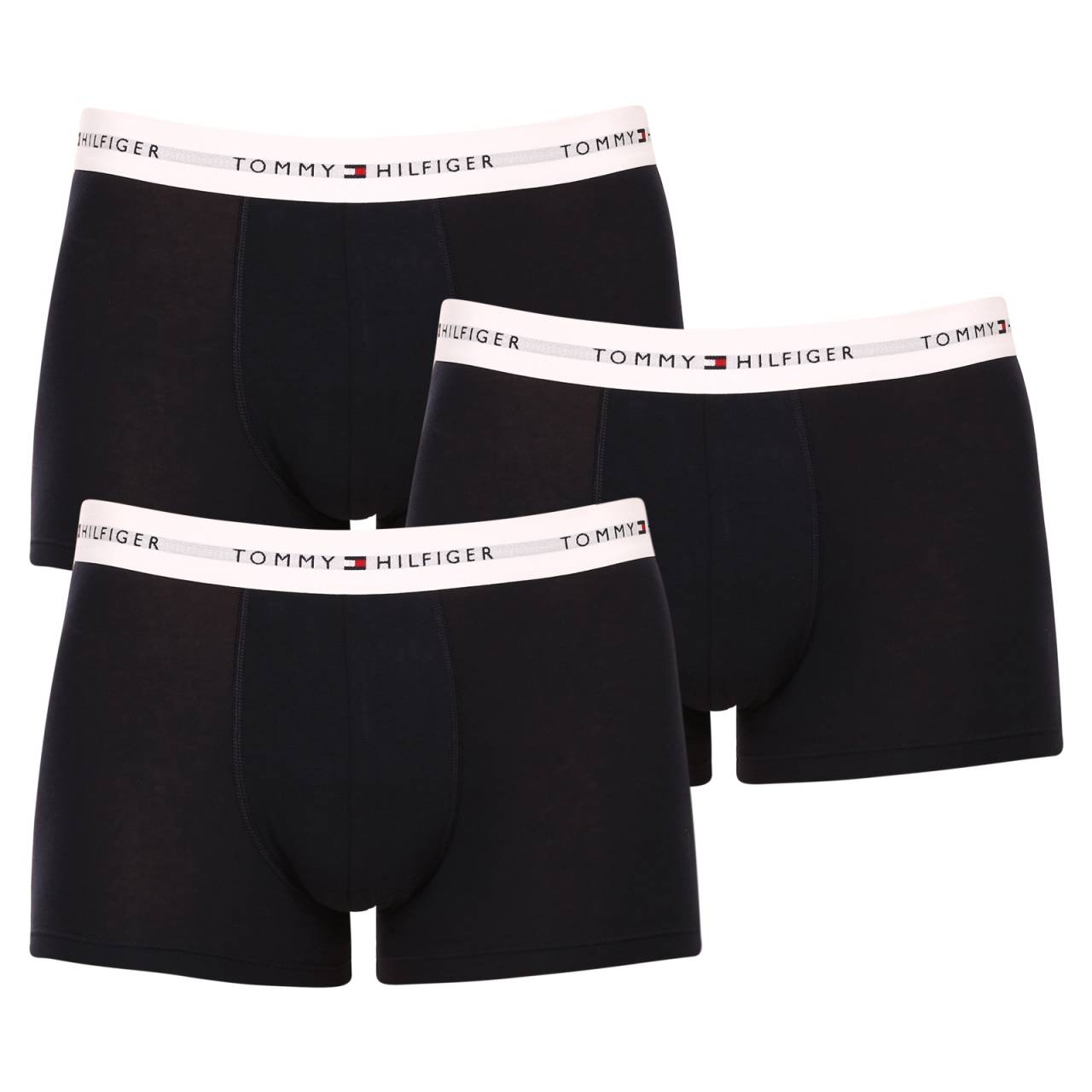 3PACK moške boksarice Tommy Hilfiger modre (UM0UM02761 0WT) XXL.
Privoščite si brezčasen slog in vrhunsko udobje z moškimi boksericami Tommy Hilfiger.
Vrhunski material za maksimalno udobje
Boksarice Tommy Hilfiger so izdelane iz mehkega, na otip prijetnega bombaža z dodatkom elastana, ki jim daje prožnost in trpežnost.
Ikoničen slog in natančen kroj
Bokserji imajo daljše noge, ki se ne zvijajo, ter zagotavljajo zadostno pokritost in udobje.
Zakaj ne smete zamuditi boksaric Tommy Hilfiger

Vrhunski bombaž z elastanom: Mehke, zračne in udobne za celodnevno nošenje.
Daljše noge in elastičen pas: Stabilnost, slog in brez premikanja.
Elegantna in brezčasna zasnova: Odlično za vsak dan in posebne priložnosti.

Spodnje perilo Tommy Hilfiger je zagotovilo najvišje kakovosti
Blagovna znamka Tommy Hilfiger je pred skoraj 40 leti postala ikona ameriškega oblačenja, njena barvita paleta modre, rdeče in bele barve pa je prepoznavna že na prvi pogled.
Kako skrbeti za bokserje Tommy Hilfiger

Pralnica: Per pri 30 °C.
Sušenje: Bokserje lahko sušite v sušilnem stroju pri nizki temperaturi.
Likanje: Po potrebi jih lahko likate pri nižji temperaturi.

Nasvet: Iskanje popolnega spodnjega perila je včasih lahko izziv.