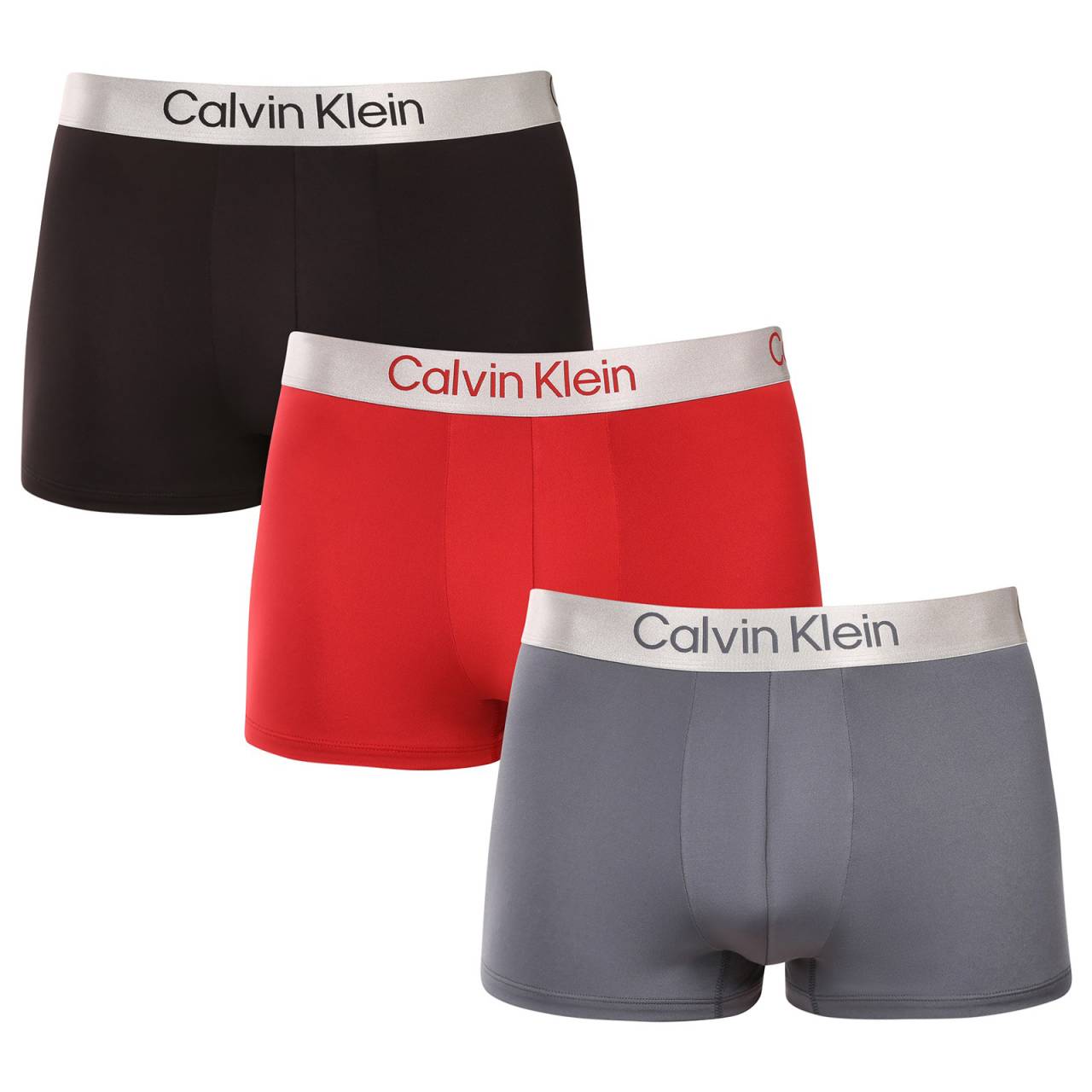 3PACK pánske boxerky Calvin Klein viacfarebné (NB4269-0GU) XXL, trenky.
Chcete boxerky, ktoré ponúkajú maximálne pohodlie, moderný dizajn a špičkovú kvalitu?
Prvotriedny materiál pre celodenné pohodlie
Tieto boxerky sú vyrobené z kombinácie polyesteru a elastanu, čo poskytuje dokonalú kombináciu mäkkosti, pružnosti a odolnosti.
Moderný dizajn a dokonalý strih
Minimalistický vzhľad s elastickým pásom dopĺňa logo Calvin Klein, ktoré dodáva boxerkám luxusný a sofistikovaný štýl.
Prečo si boxerky Calvin Klein zamilujete?

Ľahký a priedušný materiál: Ideálne na každodenné nosenie aj náročné športové aktivity.
Dlhšia nohavička: Poskytuje lepšie krytie a oporu, nezhrňuje sa a neškrtí.
Rýchloschnúce a odolné: Ideálne na aktívny životný štýl.
Nadčasový dizajn: minimalistický dizajn a luxusný vzhľad značky Calvin Klein.

Spodnú bielizeň Calvin Klein milujú ľudia na celom svete.
Pánska spodná bielizeň Calvin Klein patrí k stáliciam módneho priemyslu.
Ako sa starať o boxerky?
Aby si vaše boxerky zachovali dokonalý tvar a kvalitu čo najdlhšie, dodržiavajte tieto pokyny:

Praní: Doporučujeme prát na 30 °C s jemným pracím prostředkem.
Žehlení: Nedoporučuje se, aby nedošlo k poškození materiálu.
Sušenie: Sušenie v sušičke sa neodporúča, radšej sušte voľne na vzduchu.

Tip: Nájsť ten správny kus spodnej bielizne, ktorý vám dokonale padne, môže byť náročné.
