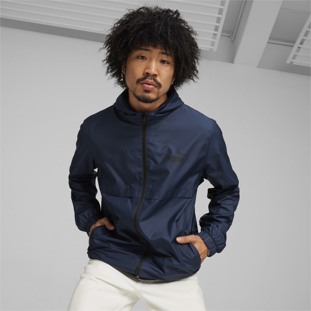 PUMA ESS Solid Windbreaker XL.