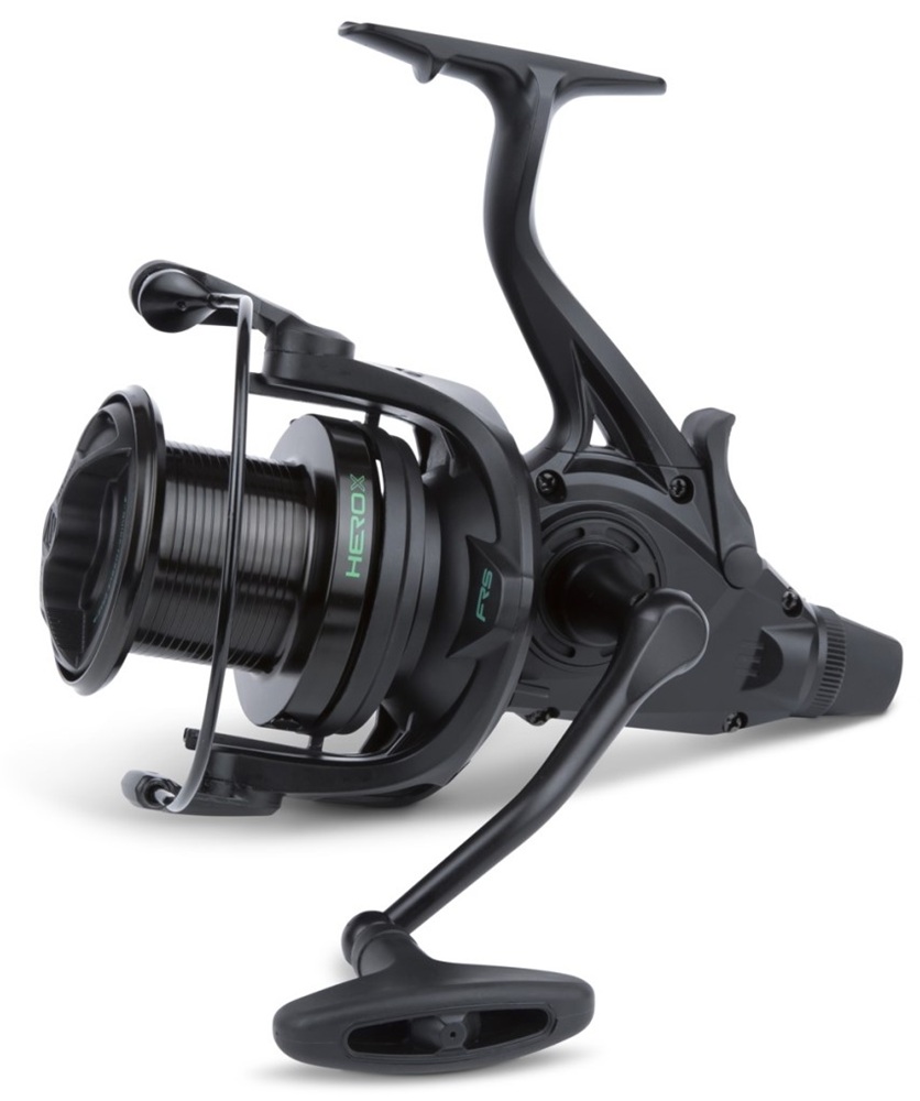 Sonik navijak herox frs 8000.
 Vlastnosti: •Prevodový systém so závitovkovým hriadeľom •Ochranný kryt rotora •Nezávislá zadná voľnobežná brzda •Systém prednej brzdy Quick-Torque •Dve pružinové svorky na vlasec s uzáverom •Grafitové telo a rotor •Elegantná matná čierna povrchová úprava •Zámok spätného chodu •Nadrozmerný valec proti krúteniu vlasca •Prevodový pomer 4,6:1 •Počet ložísk 5+1 •Mikro podložky pre nastavenie ukladania vlasca •Matná čierno eloxovaná hliníková rukoväť s gumovou rukoväťou •Hmotnosť: 624 g •Sila brzdy: 18 kg •Návin až 1,02 m na otočku •Kapacita cievky 0,30/700 0,35/500 0,40/400