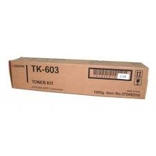 Kyocera Mita TK-603 čierný (black) originálny toner.
 
Prečo kúpiť našu originálnu náplň?
 
 

Originálny toner = záruka priamo od výrobcu tlačiarne
100% použitie v tlačiarni - bezproblémové fungovanie s vašou tlačiarňou
Použitím originálnej náplne predlžujete životnosť tlačiarne
Osvedčená špičková kvalita - vysokokvalitná a spoľahlivá tlač originálnou tlačovou kazetou od prvej do poslednej stránky
Trvalé a profesionálne výsledky tlače - dlhodobá udržateľnosť tlače
Kratšie zdržanie pri tlači stránok
Garancia Vašej spokojnosti pri použití našej originálnej náplne
Zabezpečujeme bezplatnú recykláciu originálnych náplní
Zlyhanie náplne v menej ako 1% prípadov
Jednoduchá a rýchla výmena náplne
370AE010