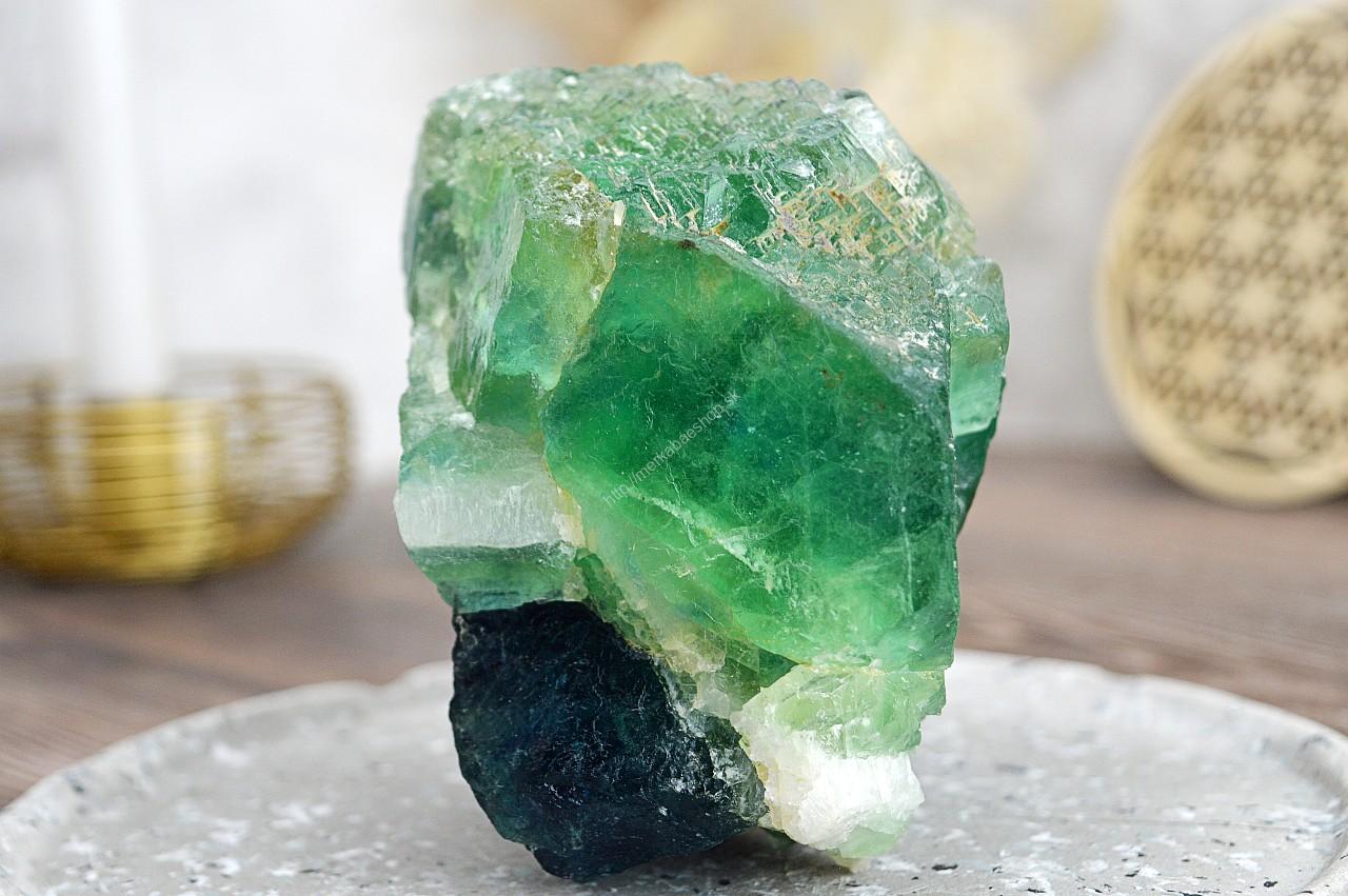 Surový Dúhový FLUORIT #2 - 1,1kg - Sústredenie, Pamäť, Intuícia, Ochrana, Božskosť, Dosiahnutie cieľov Afirmácia: Sústredím sa a zameriavam sa na dosiahnutie svojich cieľov. 

Fluorit - Kameň géniov, obdarený veľkou silou.