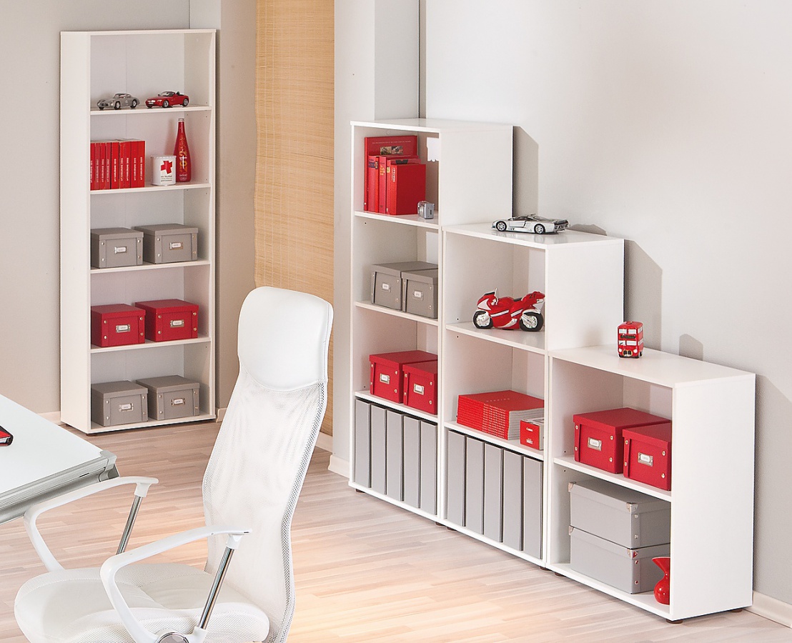 Regálová zostava petrus - biela.

 

Regálová zostava sa hodí naozaj všade.

 

Regálová zostava sa skladá z týchto prvkov:


	Malý regál Petrus - 60x75x30cm (š, v, h)
	Nízky policový regál Petrus - 60x110x30cm (š, v, h)
	Vysoký policový regál I Petrus - 60x145x30cm (š, v, h)
	Vysoký policový regál II Petrus - 60x180x30cm (š, v, h)


 

Všetky produkty z kolekcie Petrus nájdete nižšie v súvisiacich produktoch.