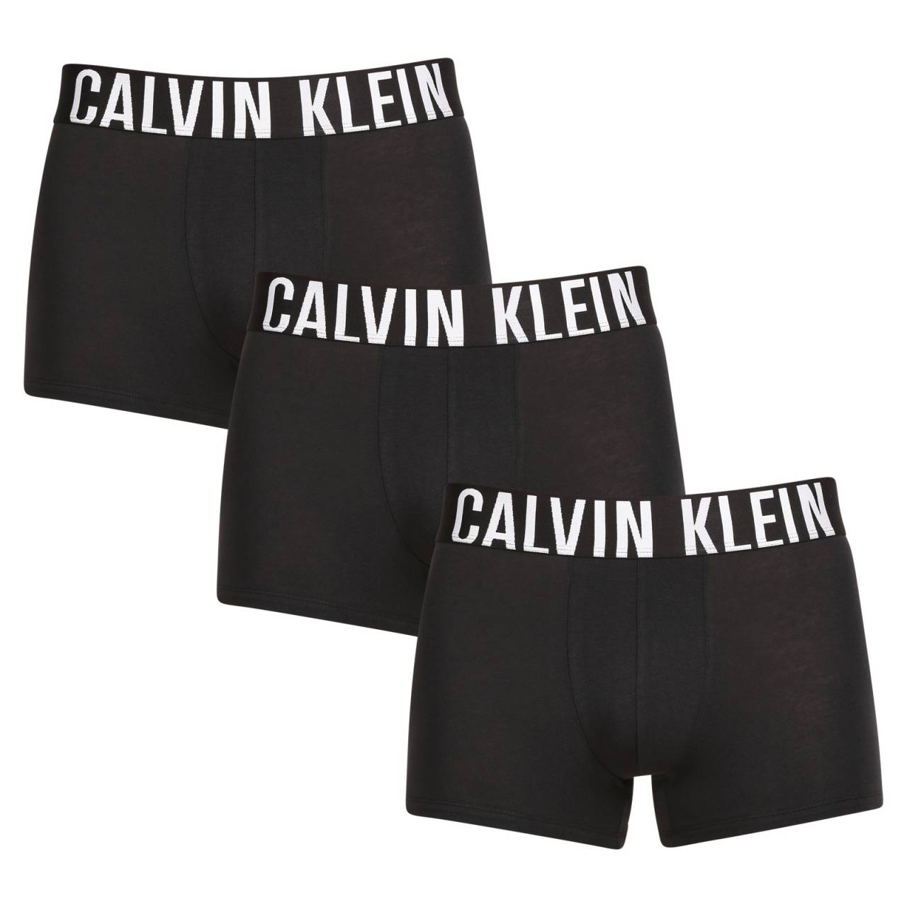3PACK herenboxershort Calvin Klein zwart (NB3608A-UB1) XL.
Geniet van ultiem comfort en luxe met de Calvin Klein herenboxerslip.
Kwaliteitsmateriaal voor de hele dag comfort
De boxershorts zijn gemaakt van een eersteklas mix van katoen en elastaan.
Elegant ontwerp en praktische snit
Het geweven rubber met contrasterende Calvin Klein-logo zorgt voor een stijlvolle en tijdloze look.
Waarom je van Calvin Klein boxers zult houden

Eersteklas materiaal: De combinatie van katoen en elastaan zorgt voor zachtheid, ademend vermogen en flexibiliteit voor maximaal comfort gedurende de hele dag.


Stijlvol ontwerp: Het geborduurde elastiek met het iconische Calvin Klein-logo geeft de boxershort een elegante look die geschikt is voor elke gelegenheid.


Praktische snede: De langere pijpen en aanpasbare pasvorm zorgen voor extra comfort en bewegingsvrijheid, ideaal voor casual wear, werk en vrije tijd.

Calvin Klein ondergoed is geliefd bij mensen over de hele wereld
Calvin Klein herenondergoed is een van de paradepaardjes van de mode-industrie.
Hoe verzorg je je Calvin Klein boxershort?
Volg deze eenvoudige richtlijnen om ervoor te zorgen dat je nieuwe boxers hun uiterlijk en kwaliteit zo lang mogelijk behouden:

Wasgoed: De pen heeft een maximale temperatuur van 30 °C.


Drogen:  Drogen in de droogtrommel wordt afgeraden - aan de lucht drogen is de beste optie.


Strijken: Boxers hoeven niet gestreken te worden, wat je tijd en moeite bespaart.

Tip: Je favoriete ondergoed vinden kan een lange weg zijn, dus we willen dat je favoriete stukken lang meegaan.