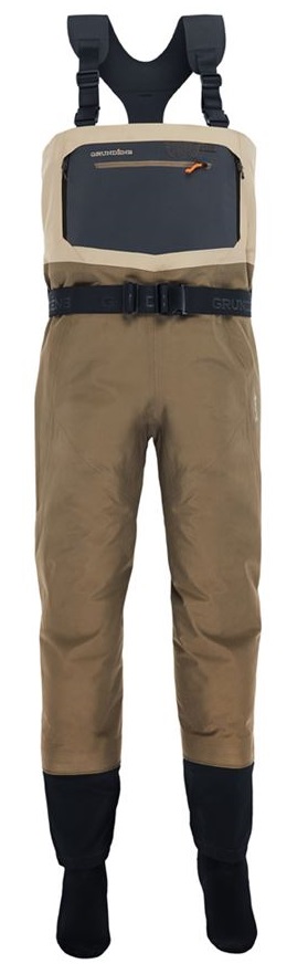 Grundéns prsačky men´s boundary stockingfoot wader stone/otter - medium king 42-44,5.
 Revolučné brodiace nohavice s laminátom GORE-TEX Pro Wader.
 Neoprénové ponožky s dvoma vrstvami Titanium-Alpha zaisťujú až 40% zvýšenie tepelnej retencie.
 K brodiacim nohaviciam patrí aj fleecom podšité vnútorné vrecko na ohrev rúk, predné vrecko na tri veľké krabice s muškami a nadmerné spools na tippet a 50 cm elastický opasok.
 Špecifické vlastnosti: •Laminát GORE-TEX Pro s mapovaním tela:◦4 vrstvy v dolnej časti pre odolnosť proti oderu.
 •Grundéns systém ramenných popruhov:◦Inšpirácia prémiovými horolezeckými postrojmi pre rôznorodý pohyb.
 •Neoprénové ponožky:◦Dve vrstvy Titanium-Alpha pre až 40% zvýšenie tepelnej retencie.
 •Dvojito tkané pružné ochrany proti kamienkom:◦Zostávajú bezpečne pripevnené k topánke pri brodení.
 •Anatomicky umiestnené švy:◦Redukujú opotrebenie v kritických oblastiach.
 •Fleecom podšité vnútorné vrecko:◦Slúži na ohrev rúk.
 •Predné vrecko:◦Navrhnutá pre tri veľké krabice s muškami a nadmerné spools na tippet.
 •50 cm elastický brodiaci opasok