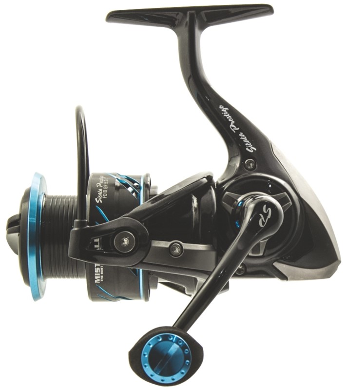 Mistrall naviak sicata prestige fd30.
 Naviják je vybaven osmi kuličkovými ložisky a jedním axiálním ložiskem.
 Naviják není cíleně určen na jednu rybolovnou techniku.
 
 Pro různé rybolovné techniky 
 Doporučeno k lovu štik a candátů 
 Materiál lehký, silný a tuhý grafit 
 Ložiska – vysoce kvalitní, japonská - 8 ks kuličkových + 1 kus axiální ložisko 
 2 cívky 
 Přední brzda, přesná, s vícestupňovým hladkým nastavením, citlivá, efektivní, spolehlivá, výkonná 
 Brzdná síla - 6 kg 
 Dokonalé navíjení vlasce 
 Počítačem vyvážený rotor a klička 
 Skvělý vzhled, moderní design 
 Kapacita hlavní cívky (mm / m) - 0,26 / 180; 0,28 / 150; 0,30 / 120 
 Rezervní kapacita cívky (mm / m) - 0,26 / 180; 0,28 / 150; 0,30 / 120 
 Hmotnost – cca 268 g