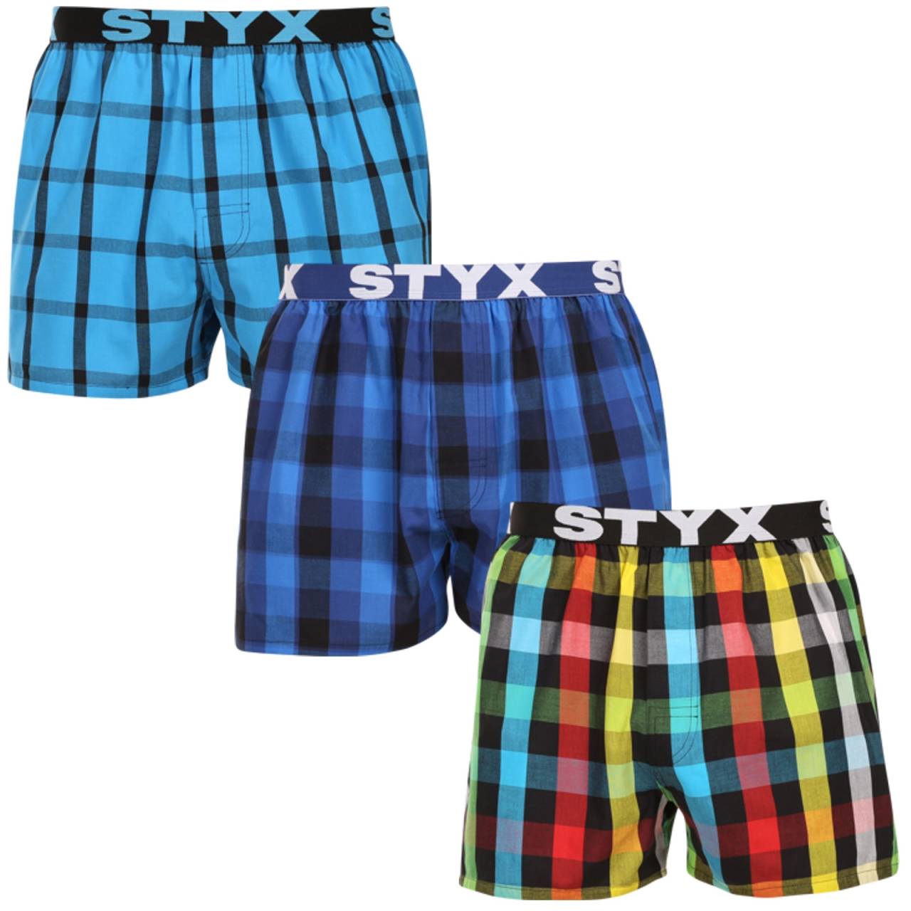 3PACK pánske trenky Styx športová guma viacfarebné (3B010106) M, trenírky.
Hľadáte šortky, ktoré v sebe spájajú štýl, pohodlie a prvotriednu kvalitu?
Vysokokvalitná bavlna pre dokonalé pohodlie
Šortky sú vyrobené z prvotriednej 100 % bavlny, ktorá je nielen mäkká na dotyk, ale aj úžasne priedušná.
Klasický strih a moderný vzhľad
Vďaka voľnému strihu sa v týchto šortkách budete cítiť úplne pohodlne, pretože poskytujú dostatok priestoru na prirodzený pohyb.
Prečo by ste určite mali vyskúšať šortky Styx

100 % bavlna pre maximálne pohodlie: Šortky sú vyrobené z vysokokvalitnej bavlny, ktorá je mäkká, priedušná a jemná k pokožke, čo zaručuje pohodlie počas celého dňa.
Športový tkaný elastický: Pevná, ale pohodlná guma s logom Styx drží šortky na mieste bez nepríjemného zarezávania alebo uvoľňovania.
Česká výroba a kvalitné spracovanie: Styx je tradičná česká značka, ktorá sa pýši precíznym spracovaním, odolnosťou a dlhou životnosťou výrobkov.

Česká značka Styx ponúka zábavu aj prvotriednu kvalitu
Spodnú bielizeň Styx si obľúbia najmä tí, pre ktorých je dôležitá individualita.
Ako sa starať o šortky Styx?
Aby ste si šortky udržali dlho v skvelej kondícii, odporúčame dodržiavať tieto tipy.

Pranie: Odporúčame prať pri teplote 30 °C, aby si bavlna zachovala svoju mäkkosť a farby zostali sýte.
Sušička: Sušenie v sušičke sa neodporúča, aby sa materiál nezrazil.
Žehlenie: Bavlnu je možné žehliť, ale odporúča sa nižšia teplota, aby nedošlo k poškodeniu látky.

Tip: Staňte sa expertom na údržbu spodnej bielizne vďaka radám v našom článku a doprajte svojim obľúbeným kúskom starostlivosť, ktorú si zaslúžia.