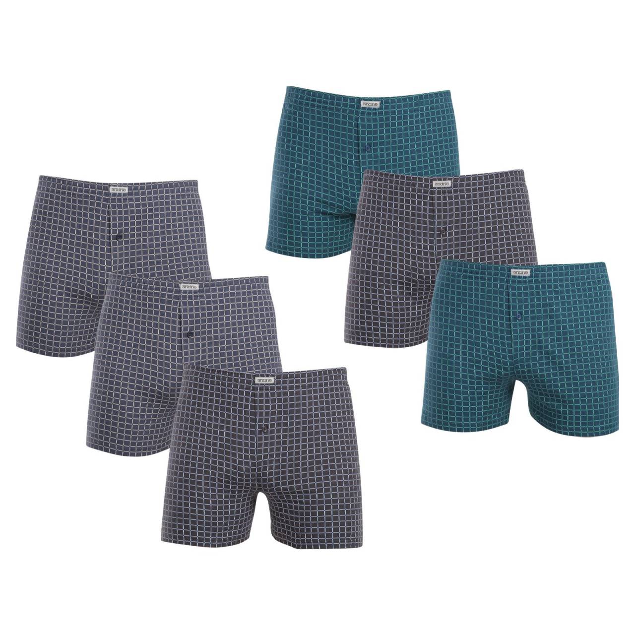 6PACK moške široke boksarice Andrie večbarvne (PS 5757) 3XL.
V svojo garderobo dodajte udoben in eleganten kos.
Vrhunski material za celodnevno udobje
Kratke hlače Andrie so izdelane iz 100-odstotnega bombaža, ki zagotavlja mehkobo in zračnost.
Elegantna zasnova in udobno prileganje
Kratke hlače imajo subtilne vzorce v različnih barvah, ki vaši garderobi dodajo sodoben videz in izvirnost.
Zakaj kupiti kratke hlače Andrie?

100-odstotni bombažni material za mehkobo in udobje.


Klasičen ohlapen kroj za največje udobje.


Primeren dizajn, ki je primeren za vsako priložnost.

Andrie ponuja češko spodnje perilo za moške, ki vedo, kaj želijo
Moške kratke hlače Andrie odlikujejo prijetni materiali in kakovost izdelave.
Kako skrbeti za kratke hlače Andrie's
Če želite ohraniti kakovost in udobje svojih kratkih hlač, upoštevajte te preproste korake:

Pralnica: Perite pri temperaturi največ 40 °C z blagimi detergenti, da material ostane mehak, vzorci pa intenzivni.


Sušenje: Kratkih hlač ne sušite v sušilnem stroju, temveč jih pustite, da se posušijo na zraku.


Likanje: Za gladek videz lahko hlače zlikate na nizki temperaturi.

Nasvet: Z nasveti v našem članku postanite strokovnjak za vzdrževanje spodnjega perila in svojim najljubšim kosom zagotovite nego, ki si jo zaslužijo.