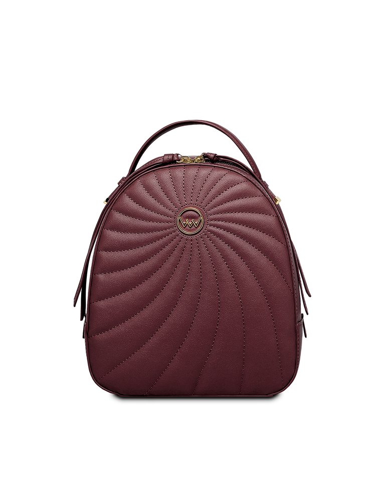 VUCH Ami Wine.

Dizajn z novim prešivanjem
Glavno zapiranje na zadrgo z dolgimi potegi zadrge
Zunanja žepka na zadrgo
Notranji predali za drobnarije
Nastavljivi ramenski trakovi
 NAHRBTNIKI
„Imaš v mislih zakoreninjeno, da nahrbtniki niso dovolj kombinabilni?