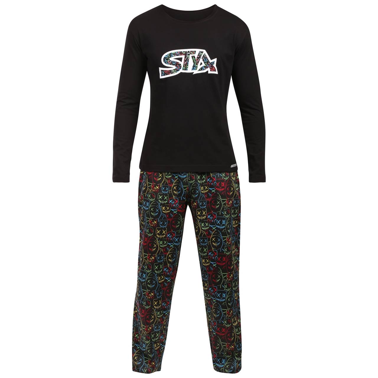 Pánske pyžamo Styx masky (PDP1853) XXL.
Chcete si dopriať maximálne pohodlie pri spánku a relaxácii doma?
Kvalitné materiály pre maximálne pohodlie
Pánske pyžamo Styx je vyrobené z prvotriednych materiálov, ktoré zaručujú pohodlie počas celej noci.
Pohodlný strih a moderný dizajn
Strih pyžama Styx je navrhnutý pre dokonalé pohodlie.
Prečo si vybrať pánske pyžamo Styx?

Prémiové materiály: Bavlnený satén na nohavice, mäkká bavlna na košeľu.
Pohodlný strih: Voľnosť pohybu a maximálne pohodlie.
Česká výroba: Záruka kvality a podpora lokálnych výrobkov.

Kvalita z Českej republiky - to je spodná bielizeň Styx
Značka Styx má viac ako 30 rokov skúseností s výrobou kvalitnej spodnej a domácej bielizne.
Ako sa starať o pyžamo Styx?

Pranie: Per na 30 °C s jemným pracím prostriedkom.
Sušenie: Najlepšie je nechať ho voľne uschnúť, sušičku radšej vynechajte.
Žehlenie: Pokiaľ je potrebné, žehli naruby na nízku teplotu.

Tip: Staňte sa expertom na údržbu spodnej bielizne vďaka tipom v našom článku a doprajte svojim obľúbeným kúskom starostlivosť, akú si zaslúžia.