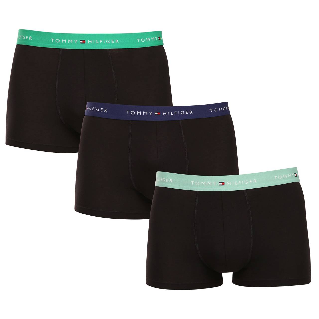 3PACK pánske boxerky Tommy Hilfiger čierne (UM0UM02763 0TG) XXL, trenky.
Doprajte si nadčasový štýl a špičkový komfort s pánskymi boxerkami od značky Tommy Hilfiger.
Prémiový materiál pre maximálne pohodlie
Boxerky Tommy Hilfiger sú vyrobené z jemnej, na dotyk veľmi príjemnej bavlny s prímesou elastanu, ktorý im dodáva pružnosť a dlhú životnosť.
Ikonyický štýl a precízny strih
Boxerky majú dlhšie nohavičky, ktoré sa nevyhrávajú a poskytujú dostatočné zakrytie a komfort.
Prečo by vám boxerky Tommy Hilfiger nemali chýbať

Prémiová bavlna s elastanom: Mäkká, priedušná a pohodlná na celodenné nosenie.
Dlhšie nohavičky a vyšívaný guma: Stabilita, štýl a žiadne rolovanie.
Elegantný a nadčasový dizajn: Skvelé na každodenné aj špeciálne príležitosti.

Spodná bielizeň Tommy Hilfiger je zárukou najvyššej kvality
Značka Tommy Hilfiger sa stala ikonou amerického obliekania pred takmer 40 rokmi a jej farebnosť v odtieňoch modrej, červenej a bielej je rozpoznateľná na prvý pohľad.
Ako sa starať o boxerky Tommy Hilfiger

Pranie: Per na 30 °C.
Sušenie: Boxerky možno sušiť v sušičke pri nízkej teplote.
Žehlenie: V prípade potreby je možné ich žehliť na nižšiu teplotu.

Tip: Nájdenie ideálneho kúsku spodnej bielizne môže byť niekedy náročné.
