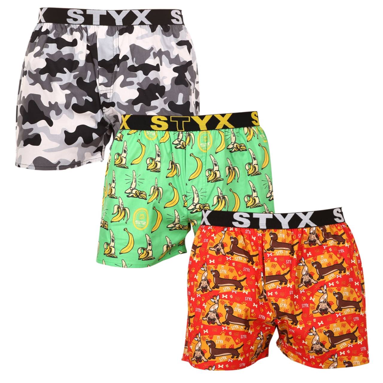 3PACK Herren Boxershorts Styx art sportlich mit Gummizug mehrfarbig (3B13497) L.
Sie suchen Shorts, die Komfort, Originalität und hochwertige Verarbeitung vereinen?
Hochwertiges Material für maximalen Komfort
Die Styx-Shorts bestehen aus 100 % Baumwolle und sind daher atmungsaktiv, leicht und angenehm zu tragen.
Stylischer Look und funktionaler Schnitt
Dank des lockeren Schnitts bieten die Shorts maximale Bewegungsfreiheit, die Sie nicht nur tagsüber, sondern auch bei sportlichen Aktivitäten schätzen werden.
Warum lieben Sie Styx-Shorts?

100% Baumwolle für hohen Tragekomfort: Atmungsaktives und bequemes Material.
Tschechische Qualität: Die Shorts werden komplett in der Tschechischen Republik hergestellt.
Lockere Passform für maximalen Komfort: Ideal für den täglichen Gebrauch und zur Entspannung.
Stilvolle Designs: Keine langweilige Schublade, sondern eine gute Dosis an Originalität und Stil.

Die tschechische Marke Styx bietet Spaß und Premiumqualität
Styx-Unterwäsche wird besonders bei denjenigen beliebt sein, denen Individualität wichtig ist.
Wie kann man sich um sie kümmern?
Damit Ihre Shorts so lange wie neu halten, empfehlen wir Ihnen, diese Richtlinien zu befolgen.

Waschen: Maschinenwäsche bei 30 °C, um die Weichheit der Baumwolle zu erhalten.
Trockner: Es ist nicht ratsam, die Shorts im Trockner zu trocknen, sondern sie frei an der Luft trocknen zu lassen.
Bügeln: Sie können die Shorts bei mittlerer Hitze bügeln, um das Material nicht zu beschädigen.

Tip: Werden Sie ein Experte für die Pflege von Unterwäsche mit den Ratschlägen in unserem Artikel und geben Sie Ihren Lieblingsstücken die Pflege, die sie verdienen.