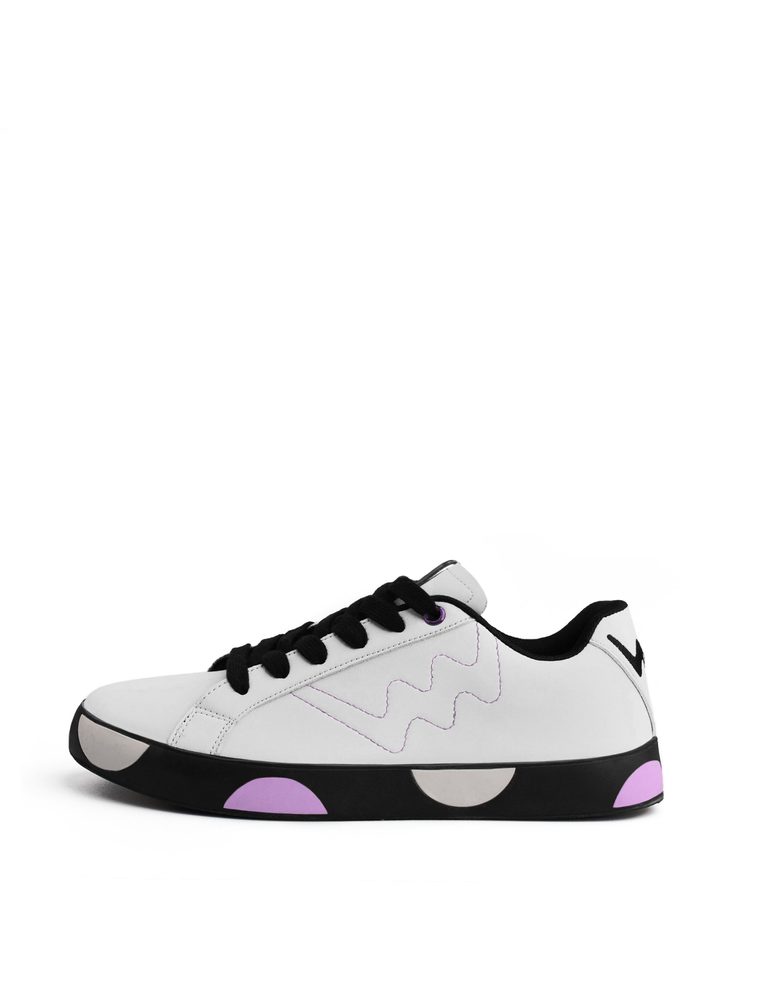 VUCH Dotty Eilyn Grey - 40.

Materijal PU Poliuretan + gumeni potplat
Točke u boji na potplatu
Besplatne vezice uz svaku obuću
Veličine 37–41
 OBUĆA
„Zakoračite s Vuchom! Predstavljamo vam prve cipele u povijesti našeg branda.