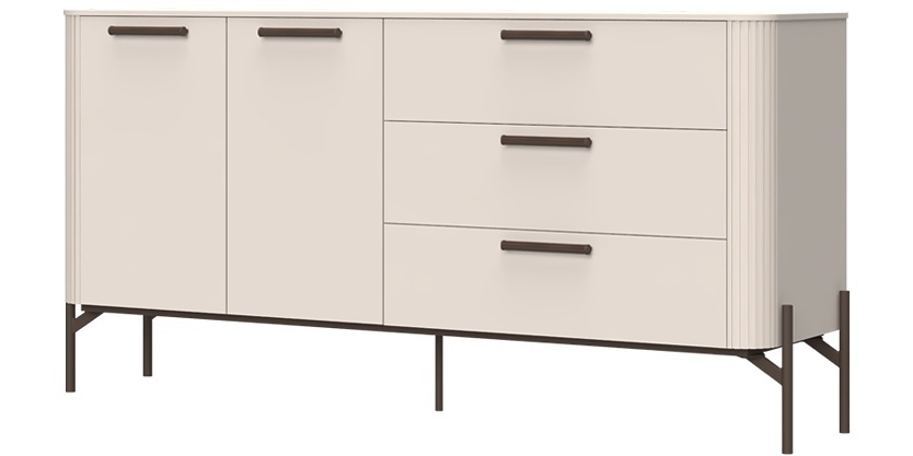 Kombinovaná komoda renfri - kašmír.

 

Kašmírový dekor s UV matným lakom a jemnými textúrami dodáva komode sofistikovaný vzhľad, zatiaľ čo kovové úchytky a nohy v dekore Midnight Copper prispievajú k modernému dizajnu a zabezpečujú stabilitu.

 

Vnútorný priestor v podobe troch zásuviek a dvoch políc je nielen funkčný, ale aj esteticky spracovaný textilným dekorom, ktorý pridáva jemný dotyk luxusu.

 

Rozmery tejto komody sú 180x91x46 cm (š, v, h).

 

Ďalší nábytok z kolekcie Renfri nájdete v súvisiacich produktoch.