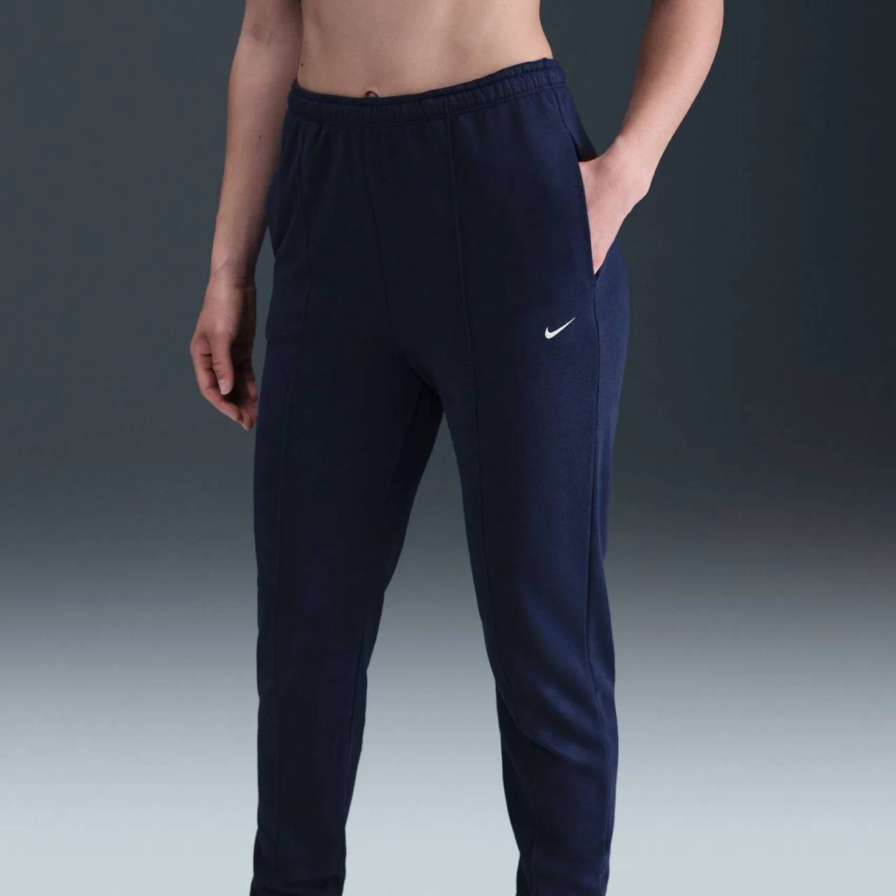 Nike Sportswear Chill Terry Womens Slim High-Waisted French Terry Sweatpants XS.