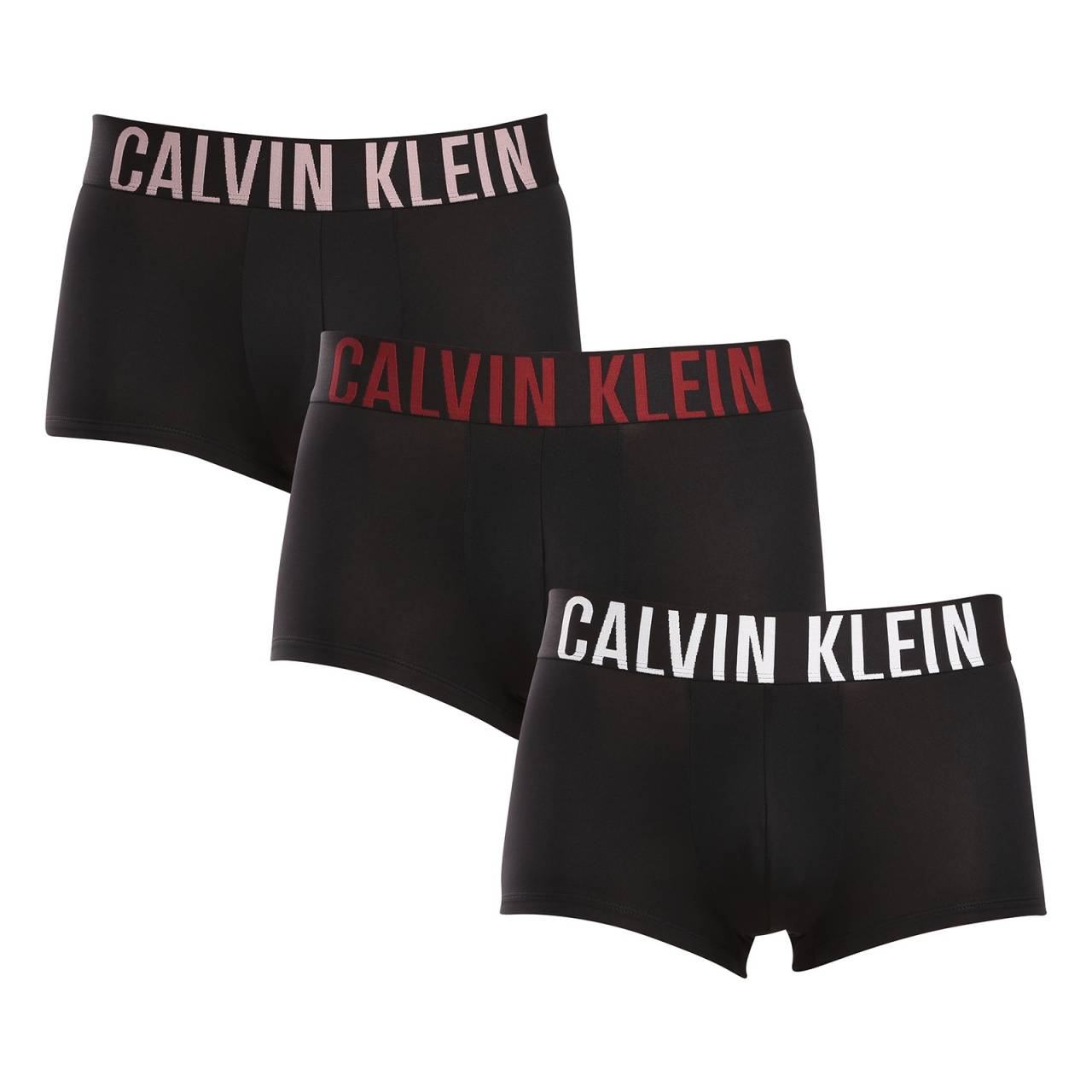 3PACK pánske boxerky Calvin Klein čierne (NB3611A-Q1S) S, trenky.
Chcete boxerky, ktoré vám ponúknu dokonalé pohodlie, moderný dizajn a špičkovú kvalitu?
Prémiový materiál pre celodenné pohodlie
Tieto boxerky sú vyrobené z kombinácie umelých vlákien, čo zaisťuje dokonalú kombináciu mäkkosti, pružnosti a odolnosti.
Moderný dizajn a perfektný strih
Minimalistický vzhľad s vytkávanou gumou v páse dopĺňa logo Calvin Klein, ktoré boxerkám dodáva luxusný a sofistikovaný štýl.
Prečo si boxerky Calvin Klein zamilujete?

Ľahký a priedušný materiál: Ideálny na každodenné nosenie aj náročné športové aktivity.
Kratšie nohavičky: Umožňujú voľnosť pohybu, nezhrňujú sa a netlačia.
Rýchloschnúce a odolné: Perfektné pre aktívny životný štýl.
Nadčasový dizajn: Minimalistický dizajn a luxusný vzhľad Calvin Klein.

Spodná bielizeň Calvin Klein milujú ľudia po celom svete
Pánska spodná bielizeň Calvin Klein patrí medzi stálici módneho priemyslu.
Ako sa starať o boxerky?
Aby boxerky čo najdlhšie zachovali svoj perfektný tvar a kvalitu, dodržiavajte tieto pokyny:

Pranie: Odporúčame prať na 30 °C s jemným pracím prostriedkom.
Žehlenie: Neodporúča sa, aby nedošlo k poškodeniu materiálu.
Sušička: Sušenie v sušičke sa neodporúča, radšej sušte voľne na vzduchu.

Tip: Nájdenie správneho kusu spodnej bielizne, ktorý vám perfektne sedí, je niekedy náročné.