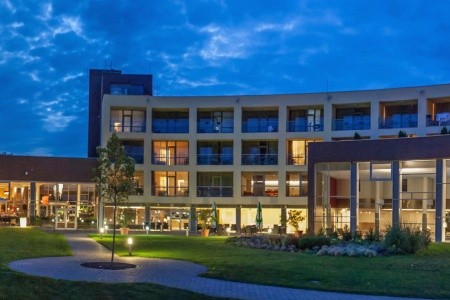 Maďarsko Balaton - južné pobrežie Azur Premium 8 dňový pobyt Raňajky Vlastná June 2026 (26/06/26- 3/07/26)