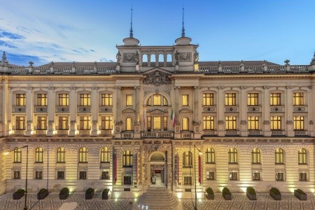 Česká republika Praha a okolie Carlo IV Prague 4 dňový pobyt Raňajky Vlastná November 2026 (26/11/26-29/11/26)