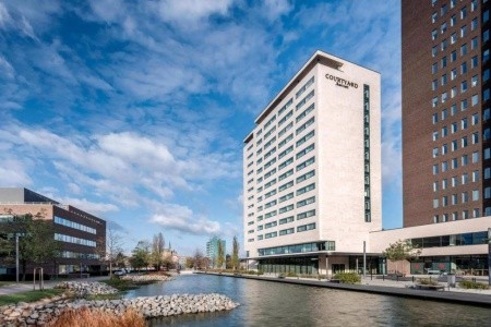 Česká republika Južná Morava Courtyard Brno 2 dňový pobyt Raňajky Vlastná July 2026 ( 9/07/26-10/07/26)