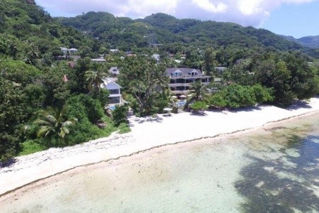 Seychely Mahé Crown Beach 14 dňový pobyt Raňajky Letecky Letisko: Praha July 2026 (16/07/26-29/07/26)