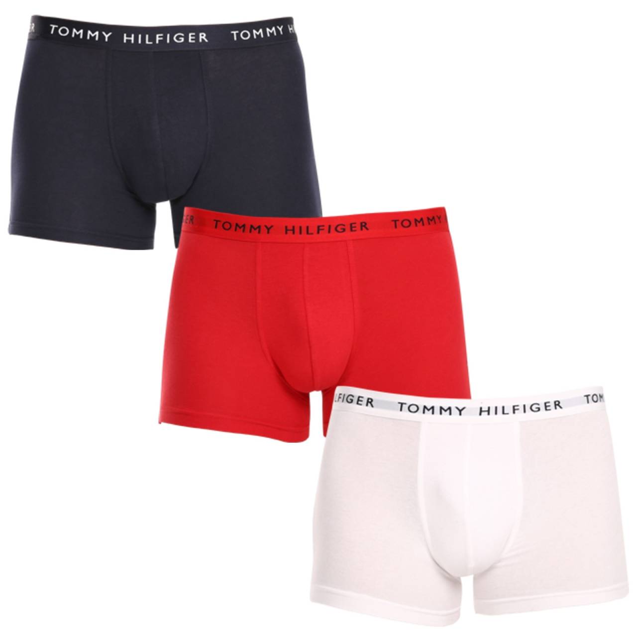 3PACK pánske boxerky Tommy Hilfiger viacfarebné (UM0UM02203 0WS) XL, trenky.
Doprajte si nadčasový štýl a špičkový komfort s pánskymi boxerkami od značky Tommy Hilfiger.
Prémiový materiál pre maximálne pohodlie
Boxerky Tommy Hilfiger sú vyrobené z jemnej, na dotyk veľmi príjemnej bavlny s prímesou elastanu, ktorý im dodáva pružnosť a dlhú životnosť.
Ikonyický štýl a precízny strih
Boxerky majú dlhšie nohavičky, ktoré sa nevyhrávajú a poskytujú dostatočné zakrytie a komfort.
Prečo by vám boxerky Tommy Hilfiger nemali chýbať

Prémiová bavlna s elastanom: Mäkká, priedušná a pohodlná na celodenné nosenie.
Dlhšie nohavičky a vyšívaný guma: Stabilita, štýl a žiadne rolovanie.
Elegantný a nadčasový dizajn: Skvelé na každodenné aj špeciálne príležitosti.

Spodná bielizeň Tommy Hilfiger je zárukou najvyššej kvality
Značka Tommy Hilfiger sa stala ikonou amerického obliekania pred takmer 40 rokmi a jej farebnosť v odtieňoch modrej, červenej a bielej je rozpoznateľná na prvý pohľad.
Ako sa starať o boxerky Tommy Hilfiger

Pranie: Per na 30 °C.
Sušenie: Boxerky možno sušiť v sušičke pri nízkej teplote.
Žehlenie: V prípade potreby je možné ich žehliť na nižšiu teplotu.

Tip: Nájdenie ideálneho kúsku spodnej bielizne môže byť niekedy náročné.