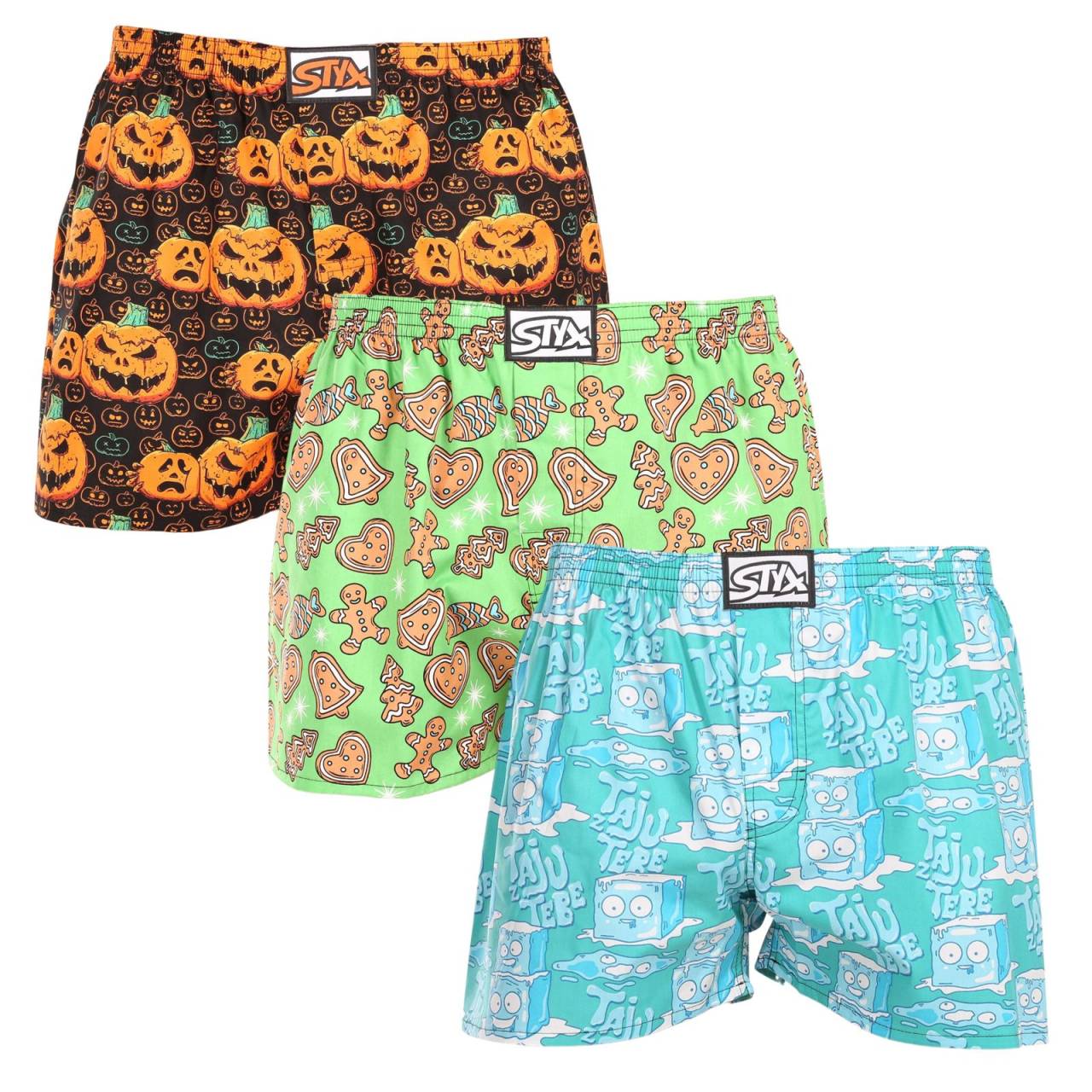 3PACK short hombre Styx art classic goma multicolor (3A16735) XXL.
Regálate estilo y comodidad con los pantalones cortos para hombre Styx, de colores vivos y diseños originales.
Material suave para una mayor comodidad durante todo el día
Los pantalones cortos Styx están hechos de algodón 100%, que ofrece suavidad y transpirabilidad incluso durante todo el día.
Diseño original y ajuste cómodo
Los shorts Styx aportarán alegría y un estilo único a tu armario gracias a sus atrevidos colores y originales estampados.
¿Por qué comprar pantalones cortos Styx?

Fabricado en la República Checa con especial atención a la calidad y la precisión.


Material 100% algodón para mayor suavidad y comodidad.


Diseños originales y divertidos que te diferenciarán.

Calidad de la República Checa, eso es ropa interior Styx
La ropa interior Styx se fabrica íntegramente en la República Checa.
Cómo cuidar los pantalones cortos Styx
Para mantener la calidad y la comodidad de sus pantalones cortos, siga estas directrices:

Lavandería: Lavar a una temperatura máxima de 30 °C para mantener los colores intensos y el algodón suave.


Secado: No recomendamos secarlos en la secadora, mejor dejarlos secar al aire libre.


Planchado: Para conseguir un aspecto liso, puede planchar los pantalones cortos a baja temperatura.

Consejo: Conviértete en una experta en mantenimiento de lencería con los consejos de nuestro artículo y dale a tus piezas favoritas el cuidado que se merecen.