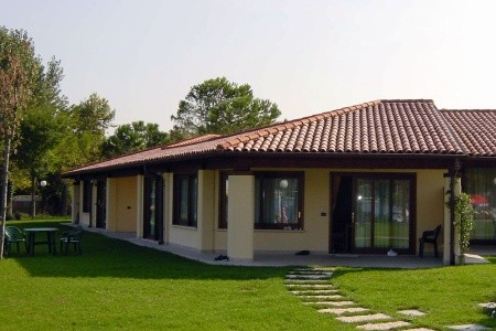 Taliansko Lago di Garda Apartmány Le Corti Del Lago 11 dňový pobyt Bez stravy Vlastná April 2026 (13/04/26-23/04/26)