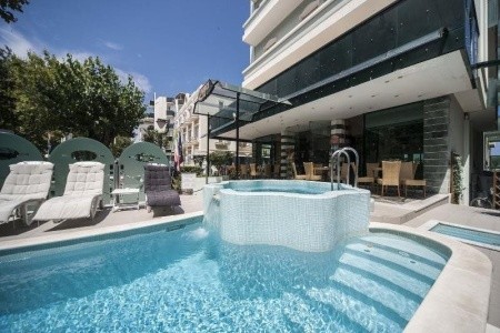 Taliansko Rimini Levante 10 dňový pobyt Raňajky Vlastná August 2026 (10/08/26-19/08/26)