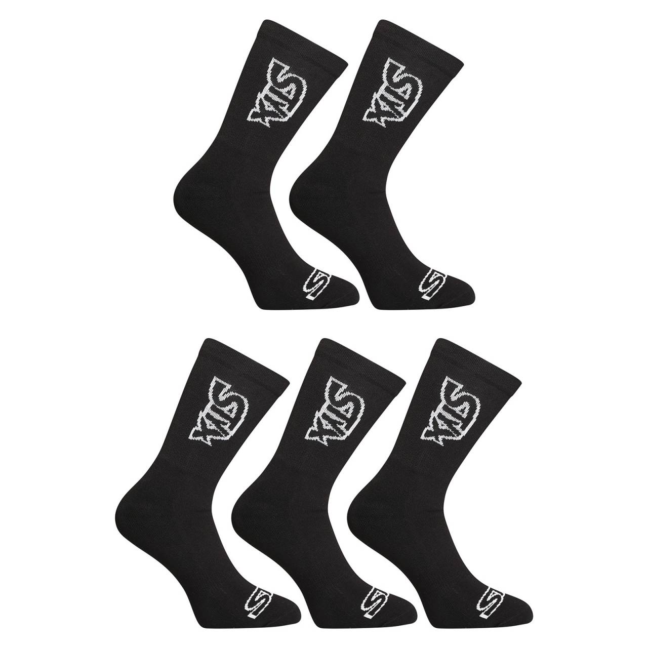 5PACK ponožky Styx vysoké čierne (5HV960) S.
Získajte dokonalú kombináciu pohodlia, funkčnosti a štýlu s našimi vysokými ponožkami Styx.
Kvalitné materiály pre dokonalé pohodlie
Ponožky Styx sú vyrobené z prvotriednej zmesi bavlny a umelých vlákien.
Štýlový a funkčný dizajn
Vysoké ponožky s výrazným logom Styx dodajú vášmu outfitu moderný nádych.
Prečo by ste mali vyskúšať ponožky Styx

Česká výroba: Kvalitné spracovanie a materiály zaručujú dlhú životnosť.
Pohodlie a funkčnosť: Priedušné, pružné a dokonale padnúce ponožky.
Univerzálny štýl: Vysoký strih sú vhodné na šport aj do práce.

Spodná bielizeň Styx patrí medzi najobľúbenejšie
Česká značka Styx je medzi zákazníkmi známa najmä vďaka svojim spodným nohaviciam s neotrelými vzormi vo výrazných farbách.
Ako sa starať o ponožky Styx

Pranie: Vyhnite sa agresívnym pracím prostriedkom a tiež bielidlám.
Sušenie: Nedoporučujeme, aby se vám nohy nemačkaly nebo neztratily pevnost.
Žehlenie: Ponožky nežehlite - materiál nie je vhodný na žehlenie.

Tip: Staňte sa expertom na údržbu spodnej bielizne vďaka radám v našom článku a doprajte svojim obľúbeným kúskom starostlivosť, akú si zaslúžia.