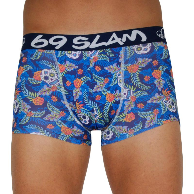 Pánske boxerky 69SLAM hip mex (MSYMEX-PO) XL, trenky.
Vstúpte do sveta, kde sa pohodlie stretáva s originalitou!
Mikrovlákno, ktoré vás presvedčí na prvý dotyk
Boxerky sú vyrobené z umelých vlákien (kombinácia polyesteru a spandexu) - táto zmes vytvára dokonale mäkký, pružný a prispôsobivý materiál.
Výrazný dizajn a premyslený strih na aktívne dni
Boxerky 69SLAM vás na prvý pohľad zaujmú svojím jedinečným vzhľadom, originálnymi vzormi a príjemnými farbami.
Prečo by boxerky 69SLAM nemali chýbať vo vašom šatníku

Mikrovlákno - ľahké, elastické, rýchloschnúce.
Kratšie nohavičky, ktoré sa nikde nekrčia.
Výrazný dizajn s originálnymi vzormi.

69SLAM spodná bielizeň, ktorá vám zdvihne náladu
69SLAM je obľúbená surferská značka z Bali, ktorá oslavuje život, umenie, kreativitu, dizajn a farby v každom detaile.
Ako sa starať o boxerky 69SLAM
Dodržiavaním týchto jednoduchých krokov zabezpečíte, že vaše boxerky 69SLAM budú dlho vyzerať krásne, funkčné a pohodlné.

Pranie: Odporúčame ručné pranie vo vlažnej vode.


Sušenie: Nesuš v sušičke.


Žehlenie: Nežehliť.

Tip: Vaša obľúbená spodná bielizeň si zaslúži šetrné zaobchádzanie.