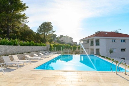 Chorvátsko Stredná Dalmácia Villa Malo More 15 dňový pobyt Raňajky Vlastná July 2026 (27/07/26-10/08/26)