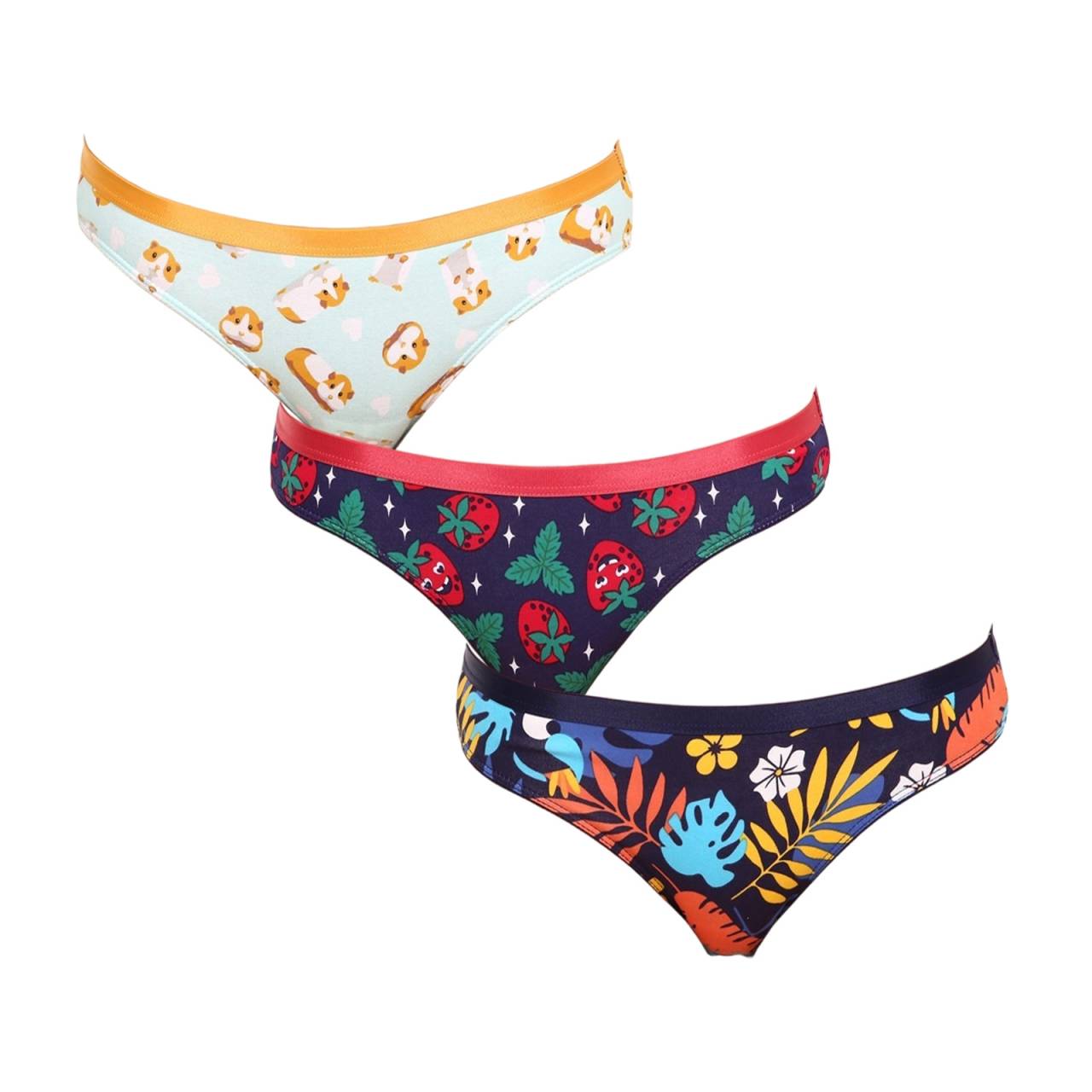 3PACK veselé dámske nohavičky Dedoles (GMFB1223748) L.
Doprajte si každodennú dávku dobrej nálady s veselými dámskymi nohavičkami Dedoles!
Bavlnená klasika, ktorá sa prispôsobí vašim potrebám
Nohavičky Dedoles sú vyrobené z príjemnej bavlny, ktorá je mäkká, priedušná a jemná k pokožke.
Štýlový dizajn a klasický strih
Klasický strih nohavičiek Dedoles so stredným pásom dokonale padne väčšine postáv.
Prečo by vám nohavičky Dedoles nemali chýbať v šatníku

Hravý dizajn, ktorý vás nikdy neomrzí.
Pohodlný materiál s perfektným strihom.
Kvalitné spracovanie a skvelý pomer ceny a kvality.

Spodná bielizeň Dedoles vám zdvihne náladu
Obľúbená slovenská značka Dedoles potešila svojich fanúšikov originálnymi vzormi a pestrými farbami, ktoré rozžiaria nielen obľúbené ponožky, ale aj pánske boxerky či dámske podprsenky.
Ako sa starať o nohavičky Dedoles
Aby vaše obľúbené nohavičky vydržali dlho v skvelom stave, odporúčame vám dodržiavať nasledujúce pokyny týkajúce sa údržby.

Pranie: Per na 40 °C.
Sušenie: Nesuš v sušičke – horúci vzduch by mohol poškodiť elastické vlákna a skrátiť životnosť nohavičiek.
Žehlenie: Nežehliť – materiál nie je vhodný na žehlenie, ale vďaka hladkému povrchu ani nie je potrebný

Tip: Staňte sa expertom na údržbu spodnej bielizne vďaka radám v našom článku a doprajte svojim obľúbeným kúskom starostlivosť, akú si zaslúžia.