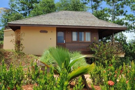 Seychely Mahé Cerf Island Resort 15 dňový pobyt Plná penzia Letecky Letisko: Praha April 2026 (24/04/26- 8/05/26)