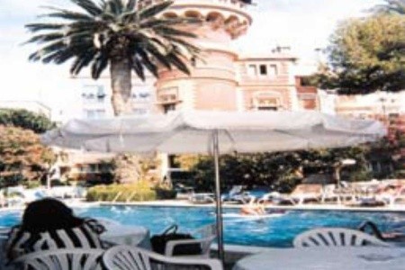 Španielsko Costa Dorada Medium Sitges Park 3 dňový pobyt Raňajky Letecky Letisko: Praha September 2026 (21/09/26-23/09/26)