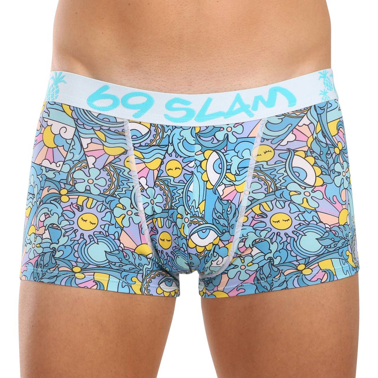 Pánske boxerky 69SLAM Hip TROPICAL VISION MASON (MSYTVN-PO) XXL, trenky.
Vstúpte do sveta, kde sa pohodlie stretáva s originalitou!
Mikrovlákno, ktoré vás presvedčí na prvý dotyk
Boxerky sú vyrobené z umelých vlákien (kombinácia polyesteru a spandexu) - táto zmes vytvára dokonale mäkký, pružný a prispôsobivý materiál.
Výrazný dizajn a premyslený strih na aktívne dni
Boxerky 69SLAM vás na prvý pohľad zaujmú svojím jedinečným vzhľadom, originálnymi vzormi a príjemnými farbami.
Prečo by boxerky 69SLAM nemali chýbať vo vašom šatníku

Mikrovlákno - ľahké, elastické, rýchloschnúce.
Kratšie nohavičky, ktoré sa nikde nekrčia.
Výrazný dizajn s originálnymi vzormi.

69SLAM spodná bielizeň, ktorá vám zdvihne náladu
69SLAM je obľúbená surferská značka z Bali, ktorá oslavuje život, umenie, kreativitu, dizajn a farby v každom detaile.
Ako sa starať o boxerky 69SLAM
Dodržiavaním týchto jednoduchých krokov zabezpečíte, že vaše boxerky 69SLAM budú dlho vyzerať krásne, funkčné a pohodlné.

Pranie: Odporúčame ručné pranie vo vlažnej vode.


Sušenie: Nesuš v sušičke.


Žehlenie: Nežehliť.

Tip: Vaša obľúbená spodná bielizeň si zaslúži šetrné zaobchádzanie.