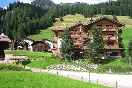 Taliansko Val di Fassa e Carezza Dolomites Inn 9 dňový pobyt Polpenzia Vlastná October 2026 ( 7/10/26-15/10/26)