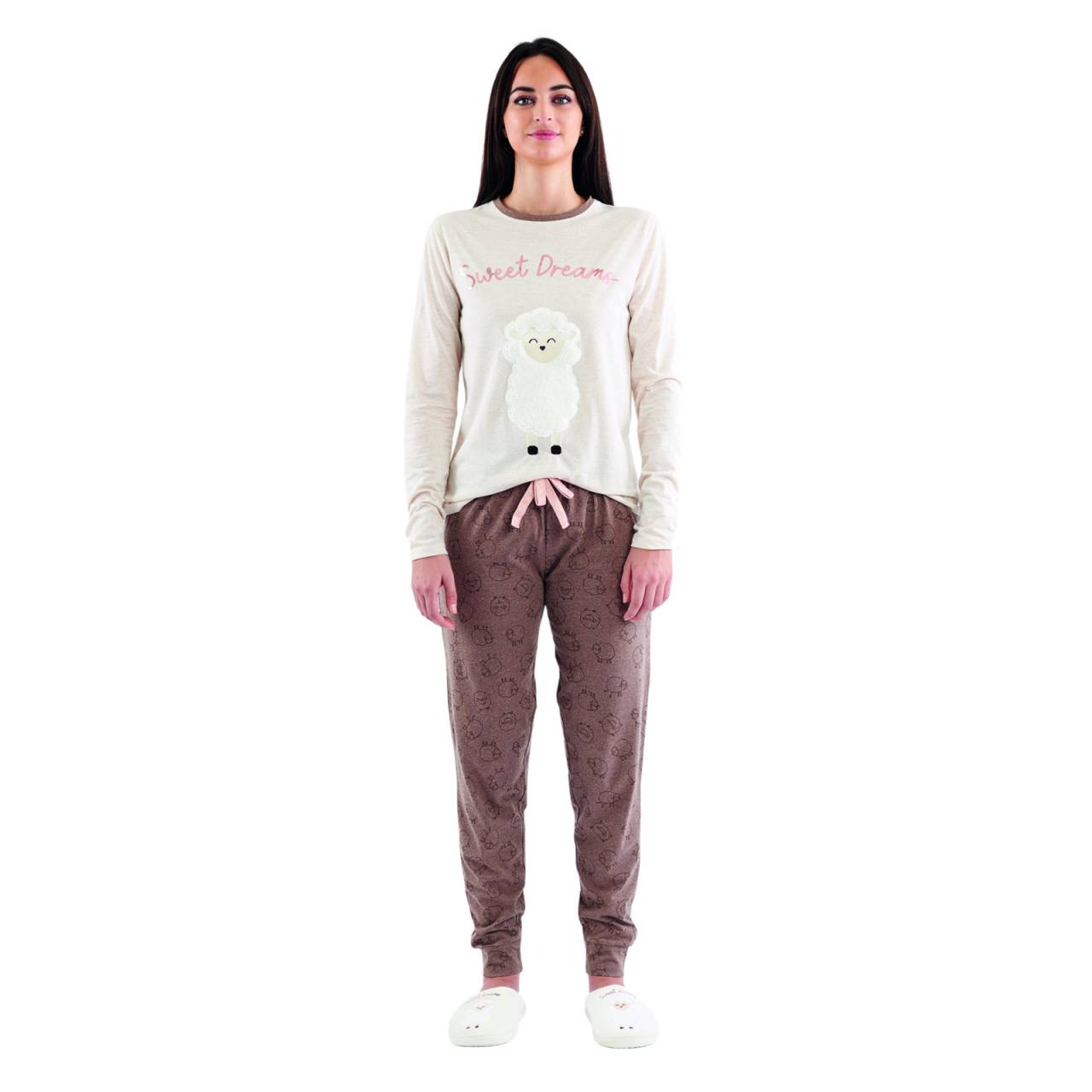Dámske pyžamo Sorbetto Deborah viacfarebné (Deborah-beige) XL.
Doprajte si čarovné večery a pokojné noci s dámskym pyžamom Sorbetto.
Mäkký materiál pre maximálny komfort
Dámske pyžamo Sorbetto je vyrobené zo zmesi bavlny a polyesteru.
Roztomilý dizajn a pohodlný strih na relaxovanie doma
Pyžamo je navrhnuté tak, aby zabezpečilo maximálne pohodlie.
Prečo si zamilujete pyžamo Sorbetto

Kombinácia štýlu a pohodlia: Roztomilý dizajn vás očarí na prvý pohľad, zatiaľ čo mäkký a priedušný materiál vám zaručí pohodlný spánok a relaxáciu doma.
Ideálne na celoročné nosenie: Vďaka dlhým rukávom a nohaviciam je pyžamo skvelou voľbou pre chladnejšie noci, ale zároveň je dostatočne ľahké na nosenie v prechodných ročných obdobiach.
Praktický a lichotivý strih: Elastický pás s ozdobnou mašľou a pohodlný strih vrchného dielu sa prispôsobí rôznym typom postavy a poskytuje maximálnu voľnosť pohybu bez kompromisov v štýle.

Spodná bielizeň Sorbetto pre všetky večne mladé ženy
Sorbetto je značka, ktorá spája taliansky štýl, dôraz na detaily a hravého ducha.
Ako sa starať o pyžamo Sorbetto
Aby vaše obľúbené pyžamo zostalo dlho v perfektnom stave, odporúčame dodržiavať tieto pokyny na údržbu.

Pranie: Odporúčame prať pyžamo pri teplote do 40 °C.
Sušenie: Ideálne je sušiť na vzduchu v tieni.
Žehlenie: Ak pyžamo potrebujete vyžehliť, použite strednú teplotu vhodnú pre bavlnu/polyester.

Tip: Staňte sa odborníkom na starostlivosť o spodnú bielizeň vďaka tipom v našom článku a poskytnite svojim obľúbeným kúskom starostlivosť, ktorú si zaslúžia.